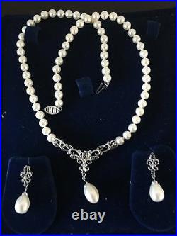 10K White Gold Pearl and Diamond Necklace with Matching Earrings and Bracelet