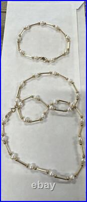 14K Gold and Pearl Necklace and Bracelet Set