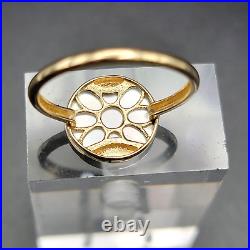 14K Yellow Gold Signet Ring Mother of Pearl Round Flower Handmade Setting sz 6