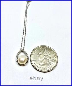 14k 10k white gold set of pearl earrings and necklace 4.2 Grams Size 18 L