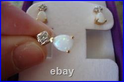 14k Solid Yellow Gold Australian White Opals Diamonds Earrings Pendant Set