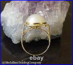 14k Yellow Gold Bezel Set Mabe Button Pearl Greek Key 17mm Band Ring Size 7.5