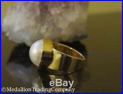 14k Yellow Gold Bezel Set Mabe Button Pearl Wide Cigar 13mm Band Ring Size 5.5