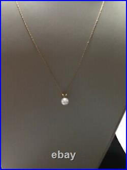 15mm Tahitian Cultured Pearl Pendant Set In 14 Karat Gold White Pearl