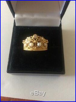 18 ct Solid Gold royal Crown Ring set 3 Diamonds 4 Seed Pearls Great condition
