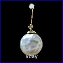 18ct Yellow Gold Mother of Pearl and Diamond Pendant and Earring Set 8.4g