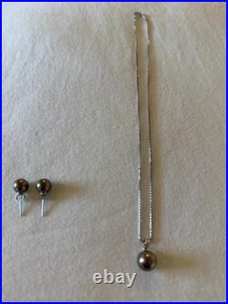 18k White Gold Tahitian Dark Grey Round Pearl Stud Earrings withMatching Necklace 18k White Gold Tahitian Dark Grey Round Pearl Stud Earrings withMatching Necklace