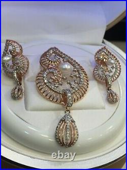 3.92 Cts Round Brilliant Cut Diamonds Pearl Pendant Earrings Set In 585 14K Gold