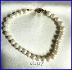 5.5mm 17 Pearl Necklace and 7.5 Bracelet Set with 14k Yellow Gold Clasps