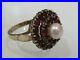 9ct-Gold-ring-set-with-garnets-and-pearl-01-wqul