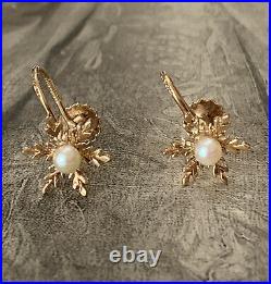 9ct Yellow Gold Snowflake Earrings set with 3mm Cultured pearl, Vintage Studs