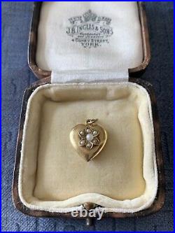 A Charming Victorian 15ct Gold Heart Charm/Pendant Set With A Pearl Flower