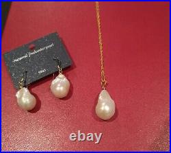 AAA Baroque Freshwhater White pearl pendant Necklace/Earrings Set