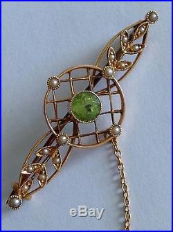 Antique Victorian 15ct Gold Peridot & Seed Pearl Set Brooch