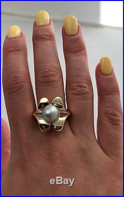 Authentic Delrue Vintage Ring 18k Yellow Gold, Heavy 12.6 Grams, Set With Pearl