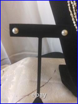 Beautiful 14 Karat Gold Pearl Knotted Necklace And Bracelet With Onyx And