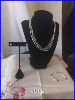Beautiful 14 Karat Gold Pearl Knotted Necklace And Bracelet With Onyx And