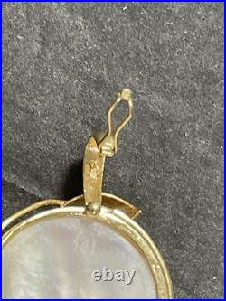 Beautiful 14K Yellow Gold and Blister Pearl Pendant and Earrings Set 16.6 Grams Beautiful 14K Yellow Gold and Blister Pearl Pendant and Earrings Set 16.6 Grams