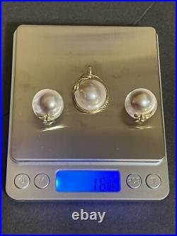 Beautiful 14K Yellow Gold and Blister Pearl Pendant and Earrings Set 16.6 Grams Beautiful 14K Yellow Gold and Blister Pearl Pendant and Earrings Set 16.6 Grams