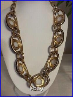 Beautiful Graziano Pearl Necklace (20) and Pearl Bracelet set in Gold Tone