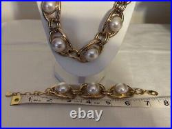 Beautiful Graziano Pearl Necklace (20) and Pearl Bracelet set in Gold Tone