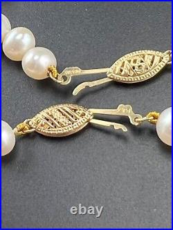 Beautiful Pearl Necklace and Bracelet set with 14k gold clasps 18 and 7.5