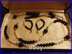 Beautiful Set of 14K Gold, Onyx and Pearl Bead Necklace with matching Earrings