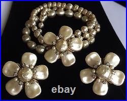 Beautiful Vintage Miriam Haskell Bracelet Earring SetPearls/RS/Gold ToneSigned
