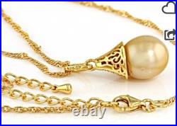 Brilliant South Sea Cultured Golden Pendant & Earrings Set, NIP
