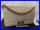Chanel-Golden-Pearl-Beige-Caviar-Chevron-Boy-Bag-Old-Medium-NEW-Full-Set-01-embm