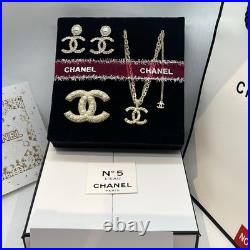 Chanel perfume Novelty VIP Gift Earring Jewellery Set New Pearl Gold
