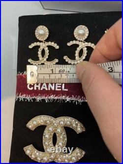 Chanel perfume Novelty VIP Gift Earring Jewellery Set New Pearl Gold