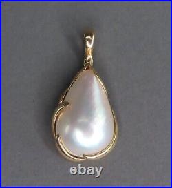 Classy 14k Yellow Gold Pendant w Earrings Set Mabe Pearl Teardrop Wave Design