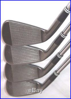 Cleveland CG7 Tour Black Pearl 4-PW iron set with Dynamic Gold S300 stiff shafts