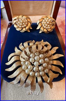 Crown Trifari Brushed Gold Tone Sunflower Imitation Pearl Brooch Pin & Earrings