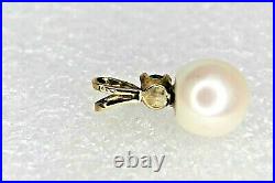 Cultured White Akoya PEARL PENDANT AND EARRING SET REAL SOLID 14 k GOLD 1.9 g
