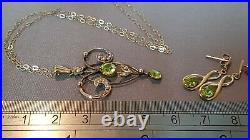Edwardian 9ct Gold Peridot Seed Pearl Pendant Chain & Earrings Set. Refxaeodmx