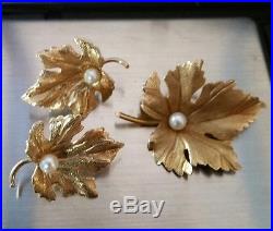 Estate 14kt solid gold and pearl pin and earrings set 7.2 gr Beautiful