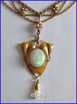 Fine Attractive Art Nouveau 15ct Gold Natural Opal & Pearl Set Pendant Necklace