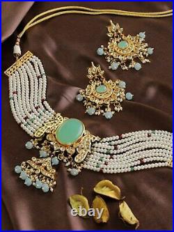 Gold-Plated Turquoise Blue White Kundan Studded Beaded Choker Jewellery min2999