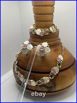 Gold tone pastel pink flower mother of pearl set earrings, necklace & bracelet