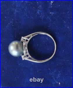 LARGE Tahitian Black Pearl ring set in white gold with diamonds LARGE Tahitian Black Pearl ring set in white gold with diamonds