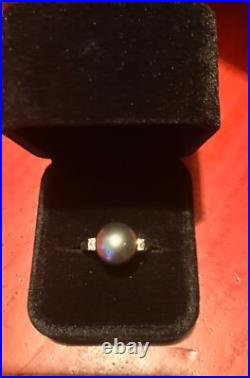 LARGE Tahitian Black Pearl ring set in white gold with diamonds LARGE Tahitian Black Pearl ring set in white gold with diamonds
