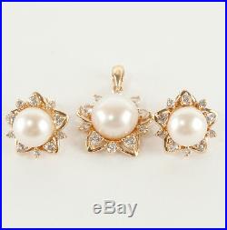 Ladies 10k Yellow Gold Pearl & Cubic Zirconia Earring / Pendant Set. 90ctw