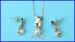Ladies Cultured Pearl Solitaire Pendant Set with Dia. Acct. 14K Yellow Gold 20