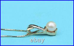 Ladies Cultured Pearl Solitaire Pendant Set with Dia. Acct. 14K Yellow Gold 20