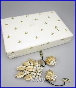 Lovely Trifari Goldtone Faux Pearl Brooch Pin & Earrings Set In Original Box