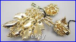 Lovely Trifari Goldtone Faux Pearl Brooch Pin & Earrings Set In Original Box