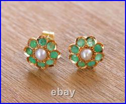 Lovely Vintage 18K Yellow Gold Emerald & Pearl Set Floral Stud Earrings 2.3 gr