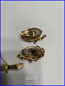 Ming's Honolulu 14kt Gold Bracket And Earrings With Akoyo Pearls White Jade